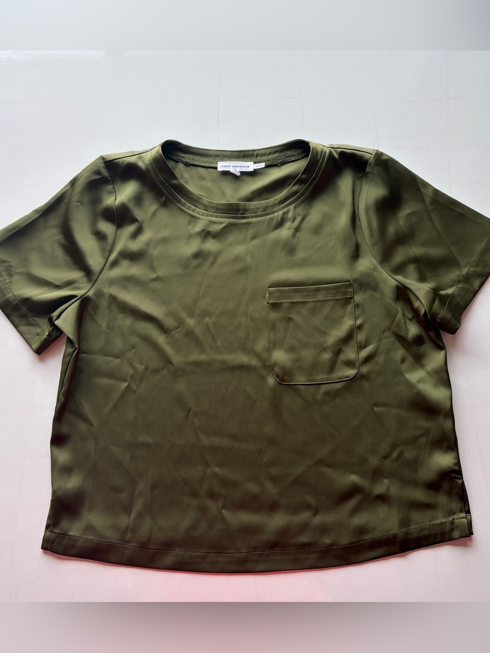 Good American stretch satin pocket T-shirt juniper dark green women’s 1 small